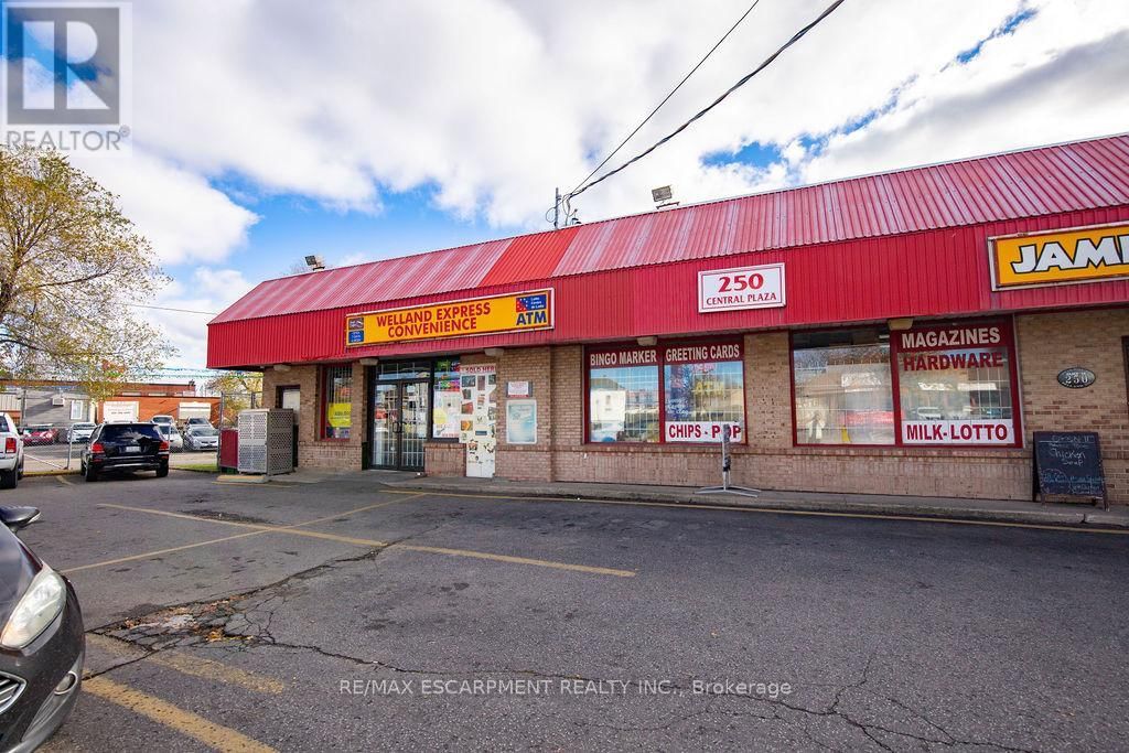 250 WELLAND AVENUE Image 16