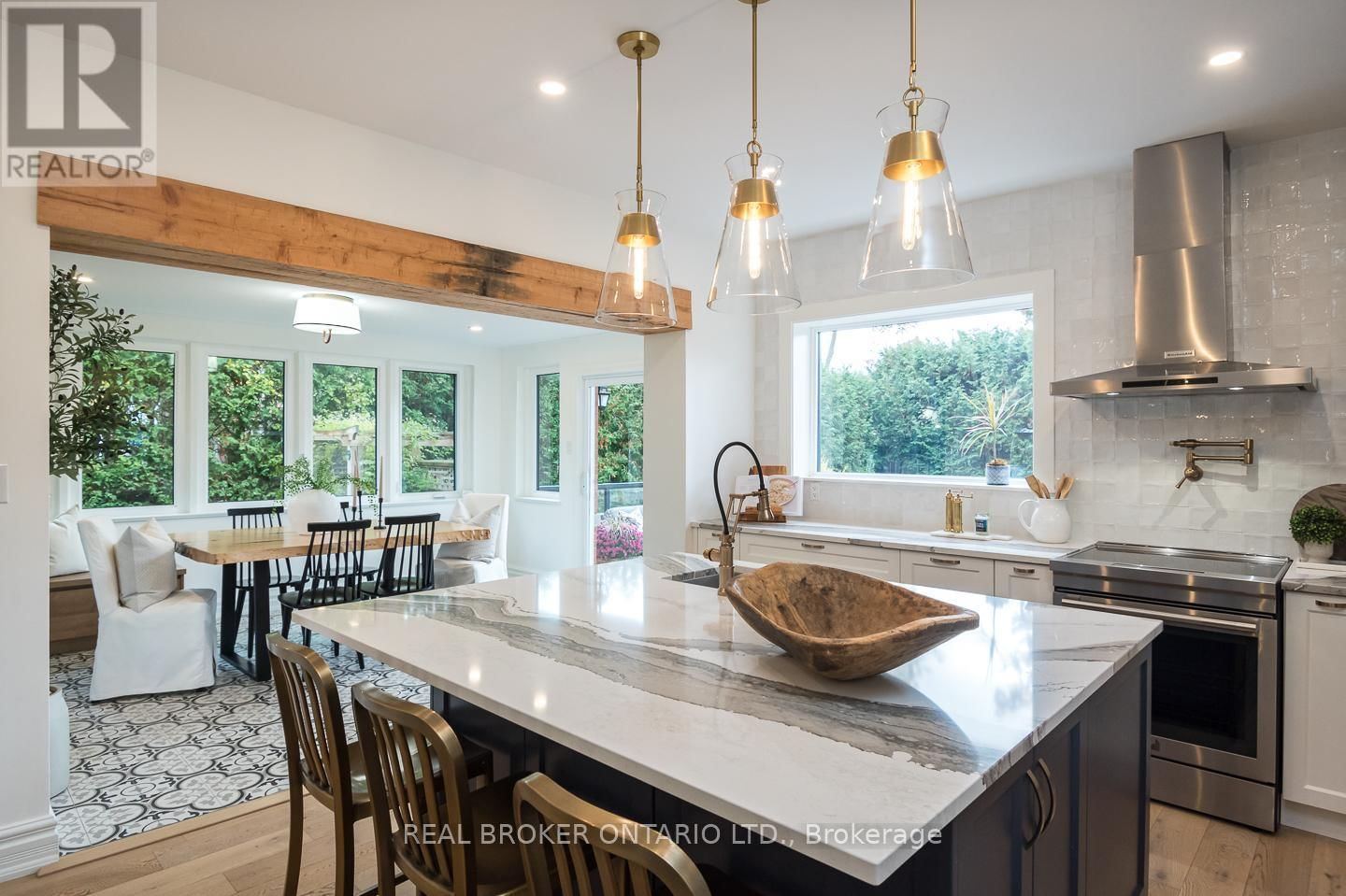 39 HENDERSON STREET Image 14