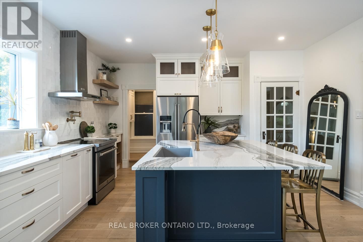 39 HENDERSON STREET Image 15