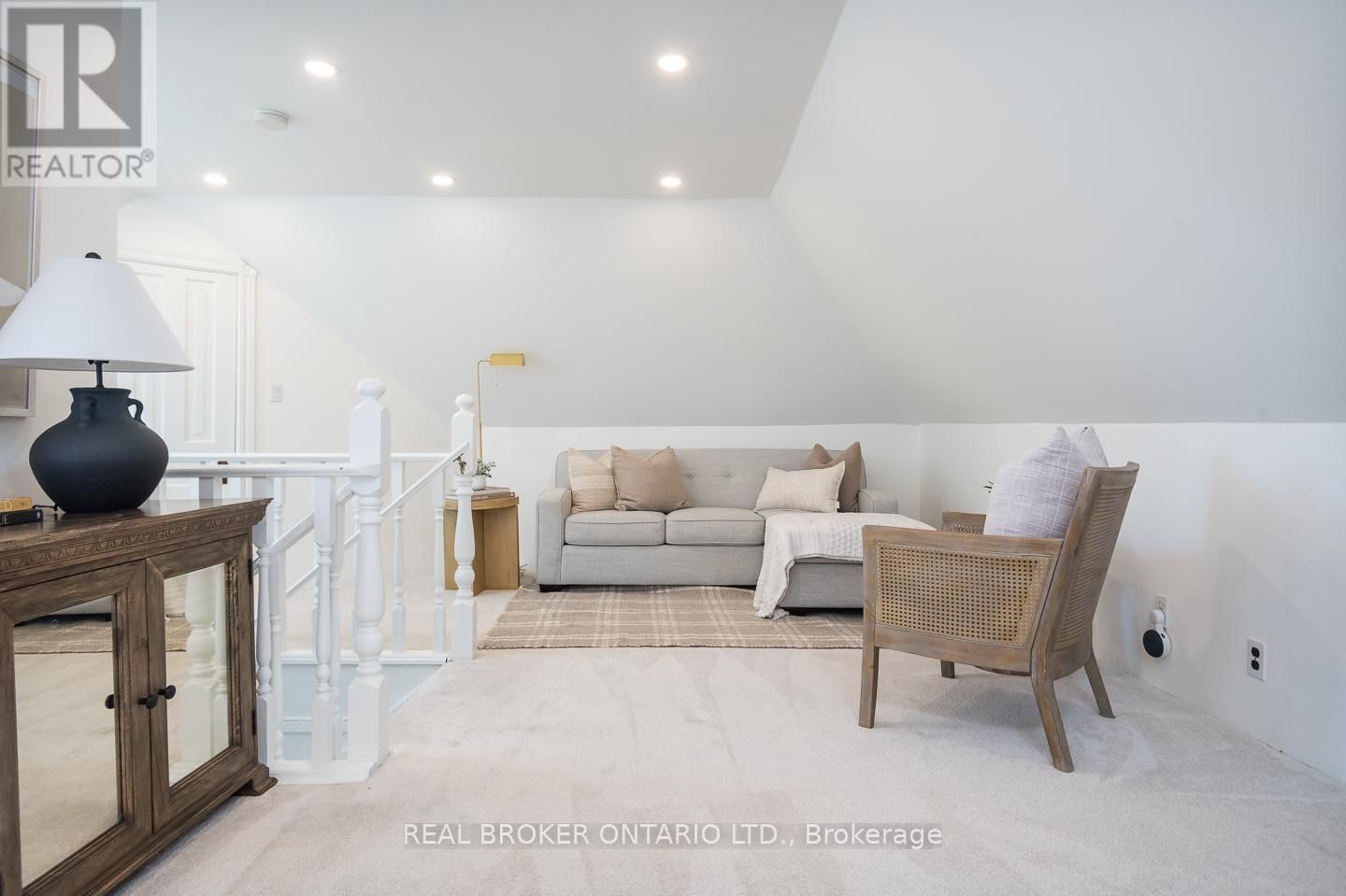 39 HENDERSON STREET Image 30