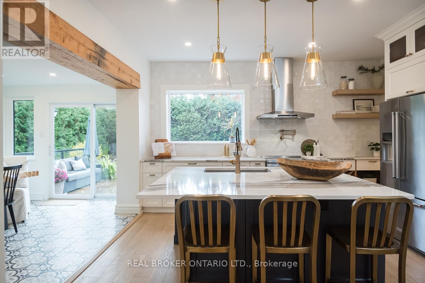 39 HENDERSON STREET Image 4