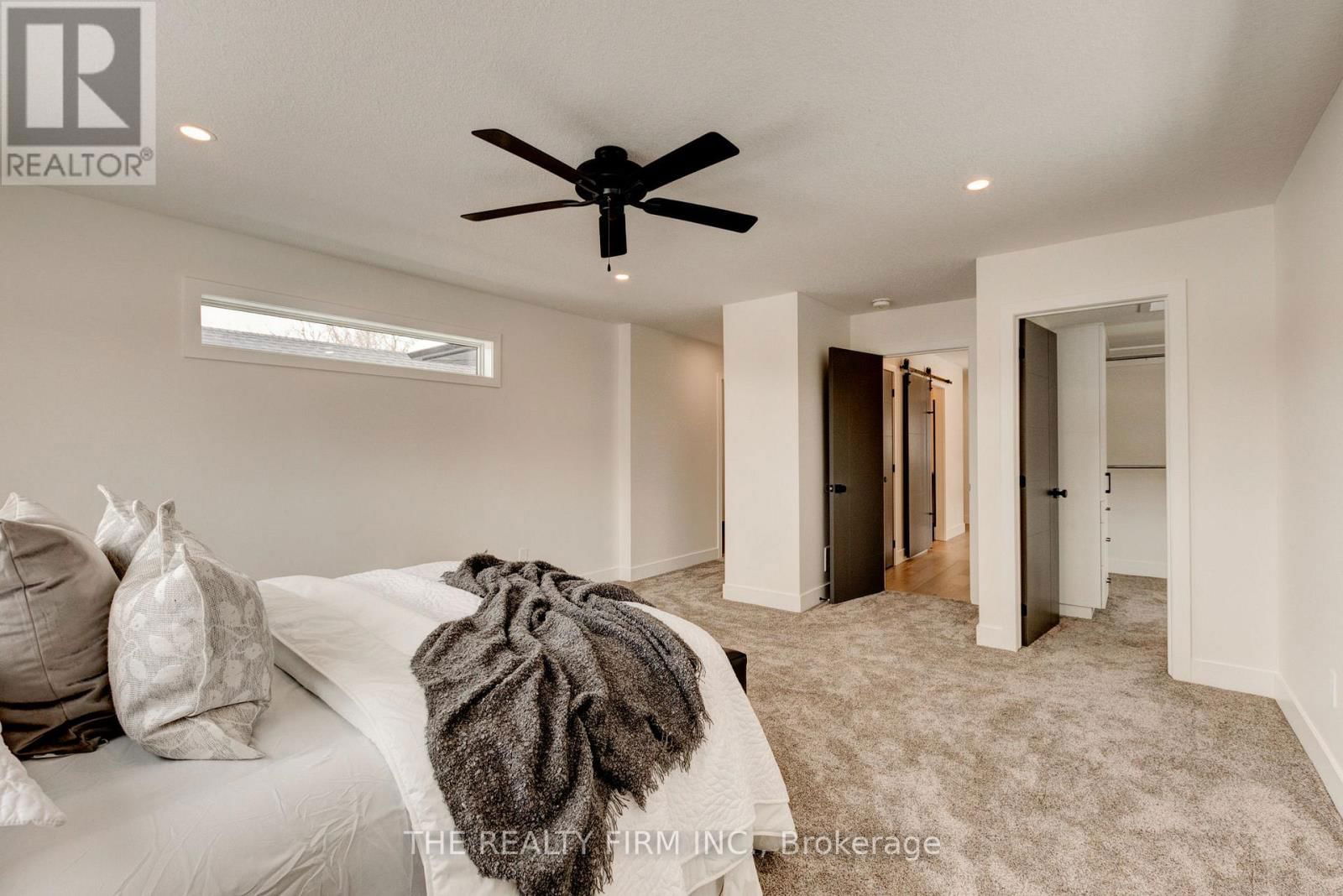 30 - 22701 ADELAIDE ROAD Image 18