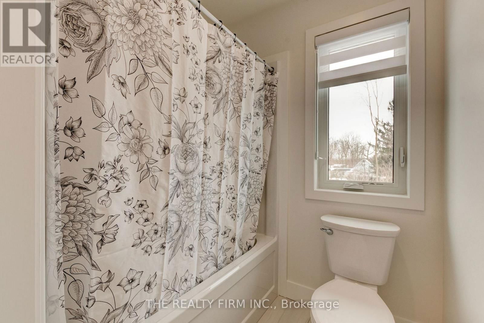 30 - 22701 ADELAIDE ROAD Image 24