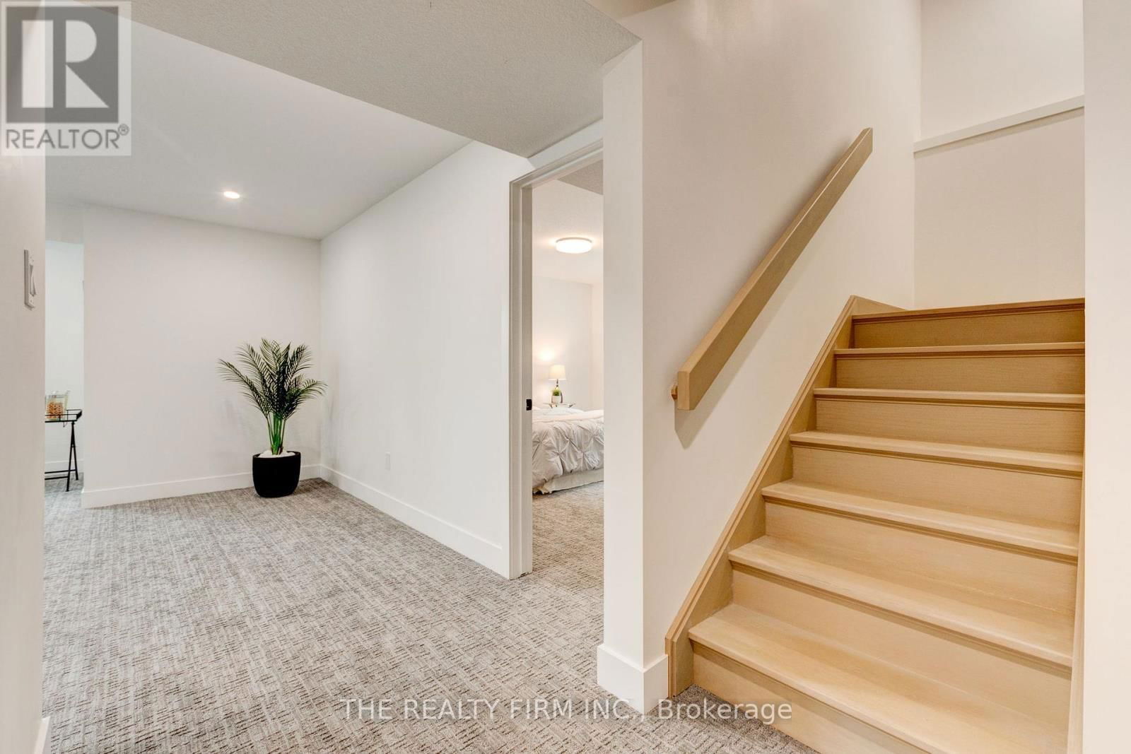 30 - 22701 ADELAIDE ROAD Image 26
