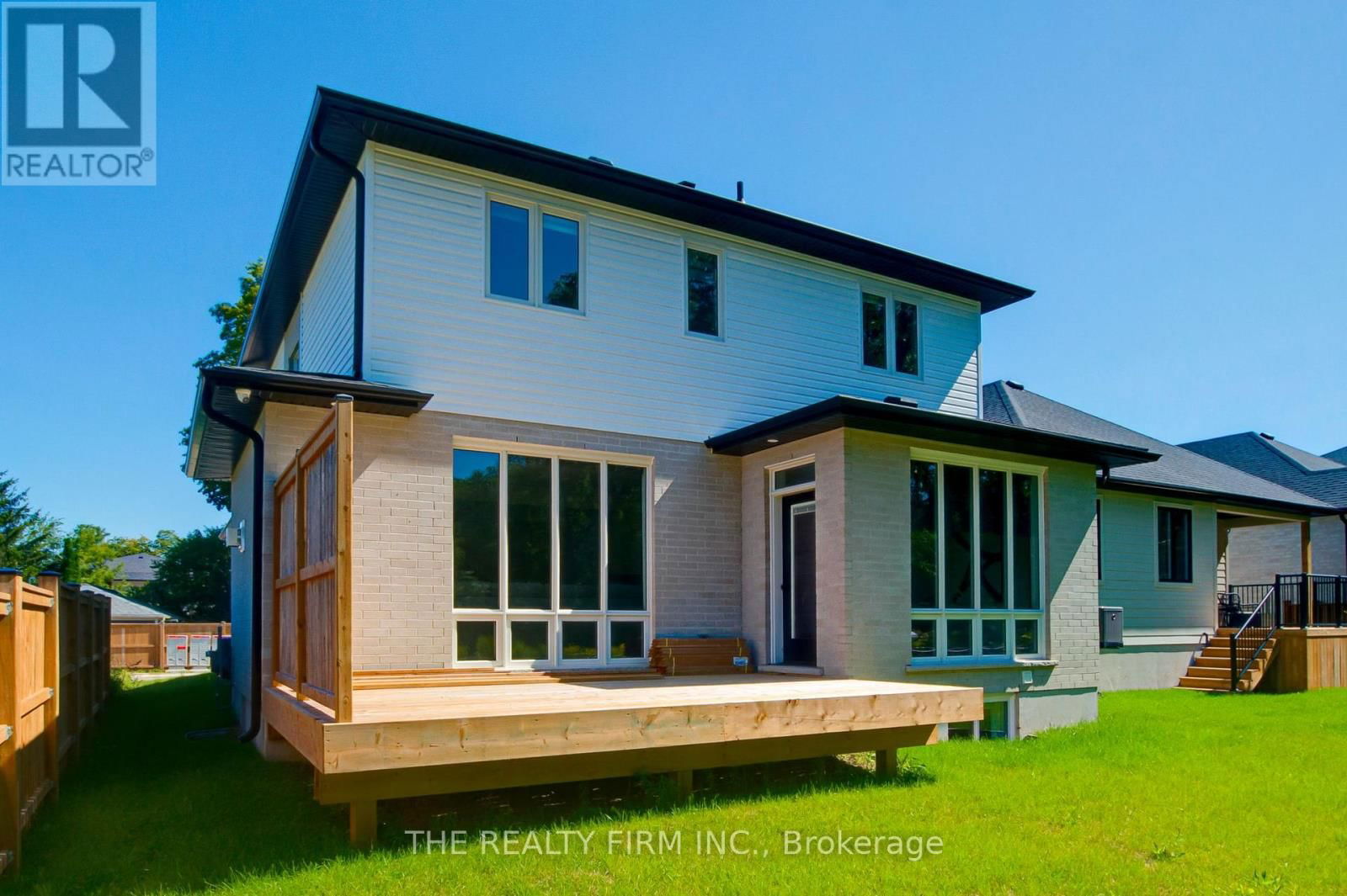 30 - 22701 ADELAIDE ROAD Image 33