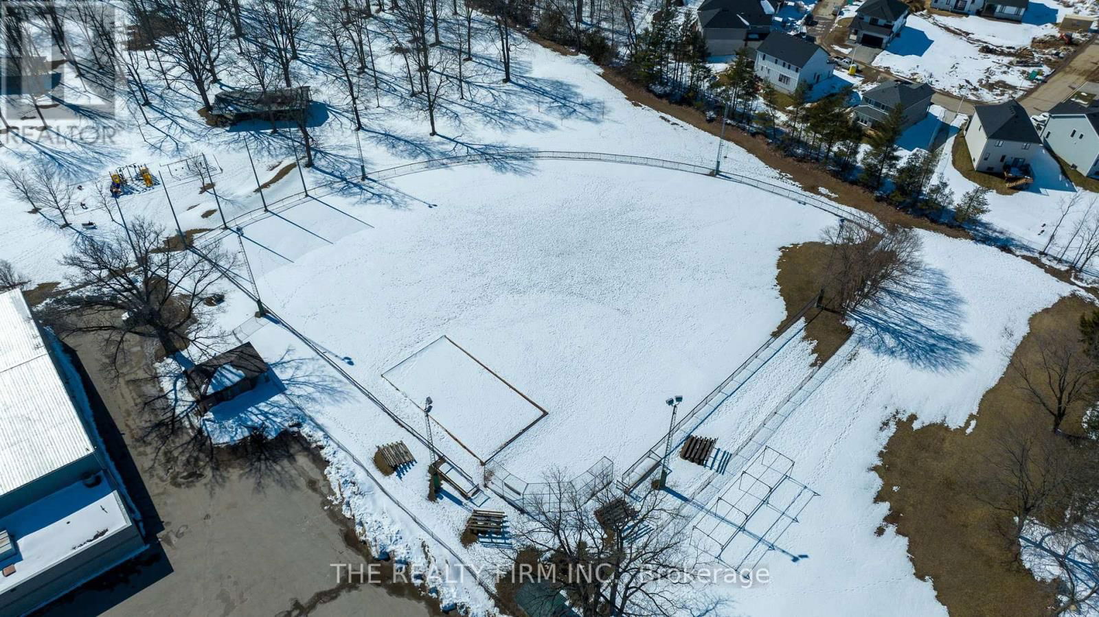 30 - 22701 ADELAIDE ROAD Image 35
