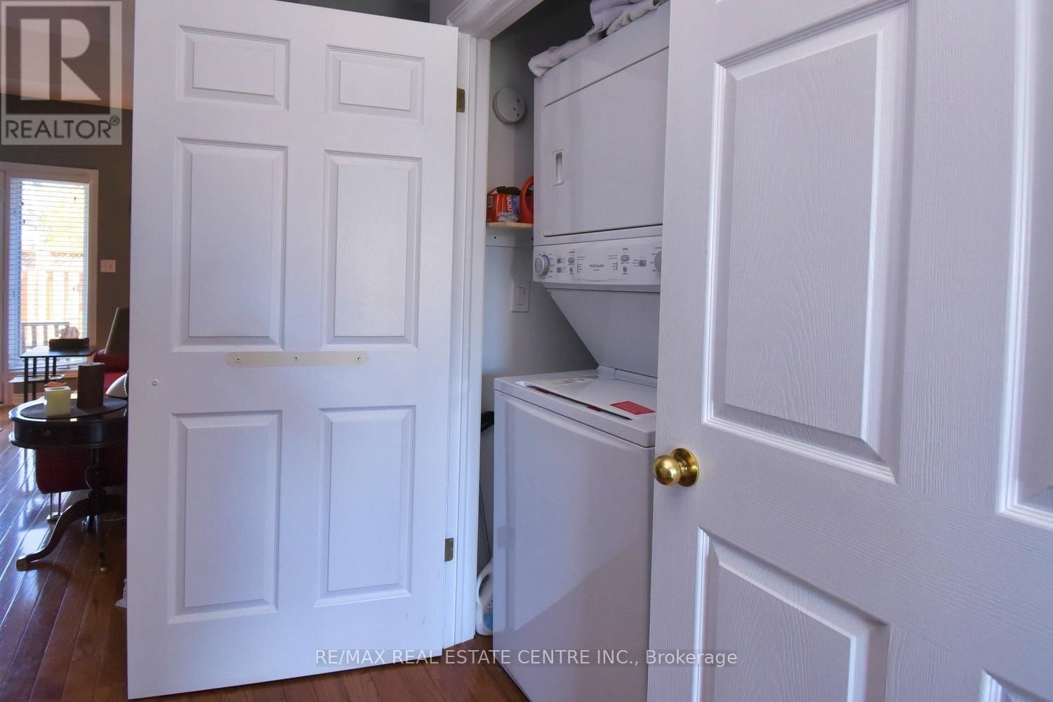 39 TWENTY PLACE BOULEVARD Image 25