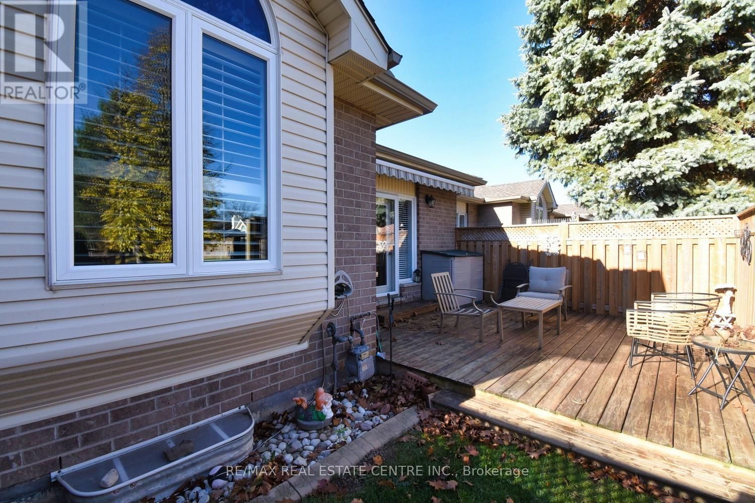 39 TWENTY PLACE BOULEVARD Image 29