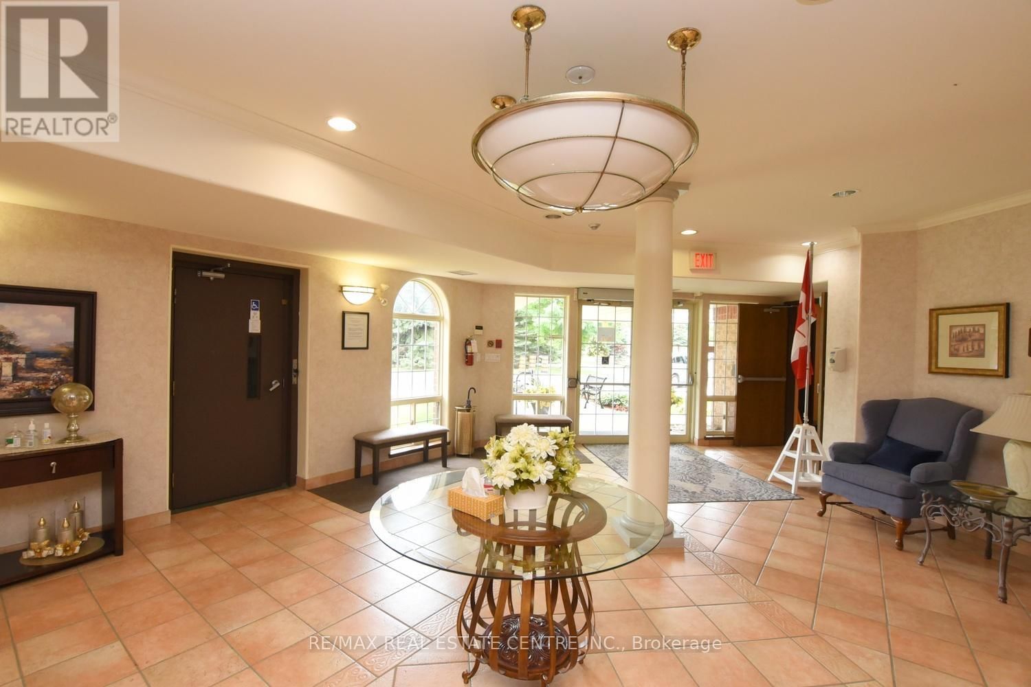 39 TWENTY PLACE BOULEVARD Image 33