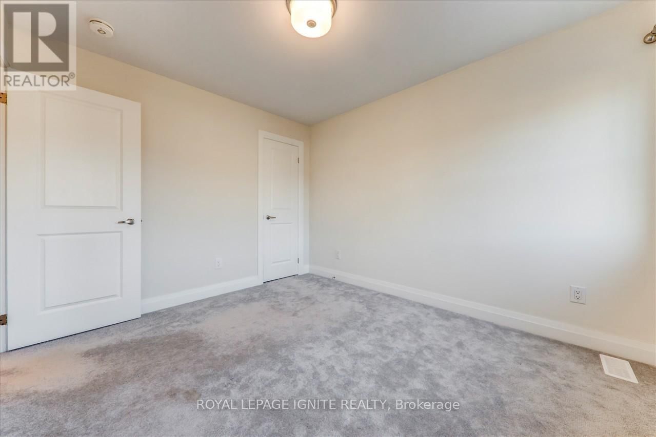 284 NOFTALL GARDENS Image 31