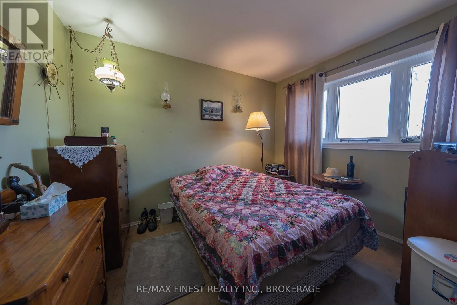 2221 BURBROOK ROAD Image 21