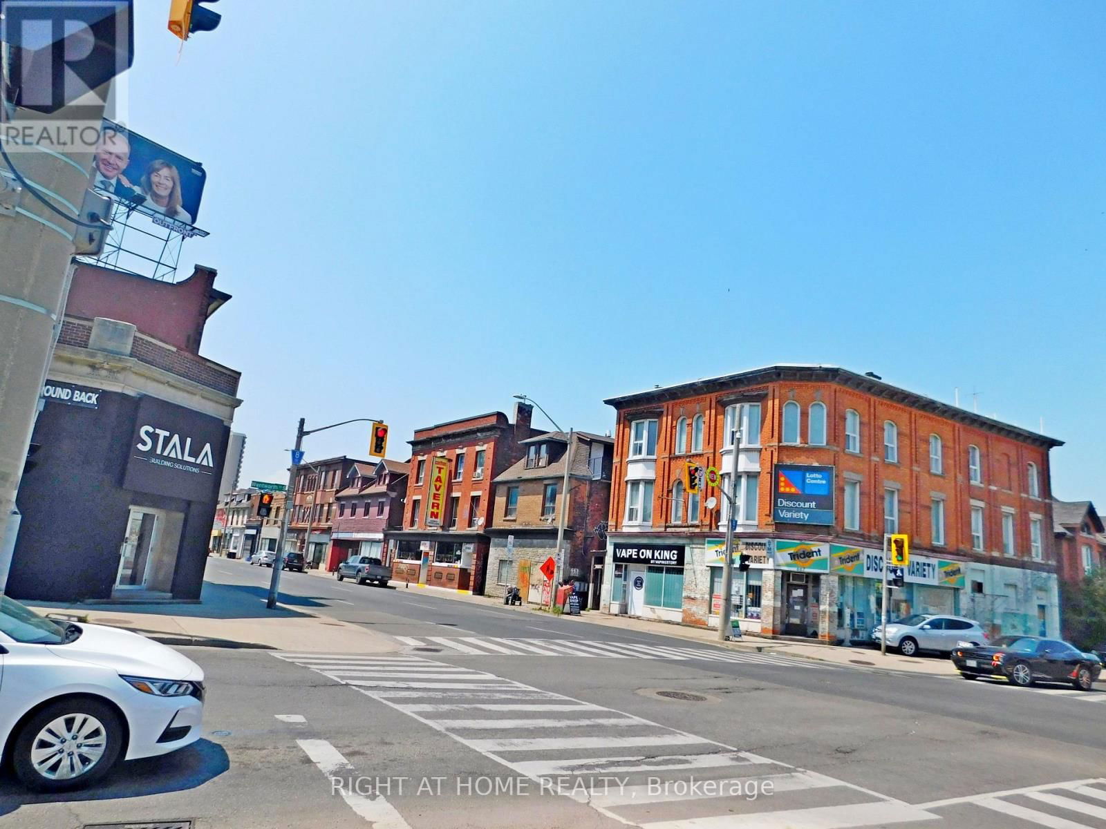 663 KING STREET EAST Image 19