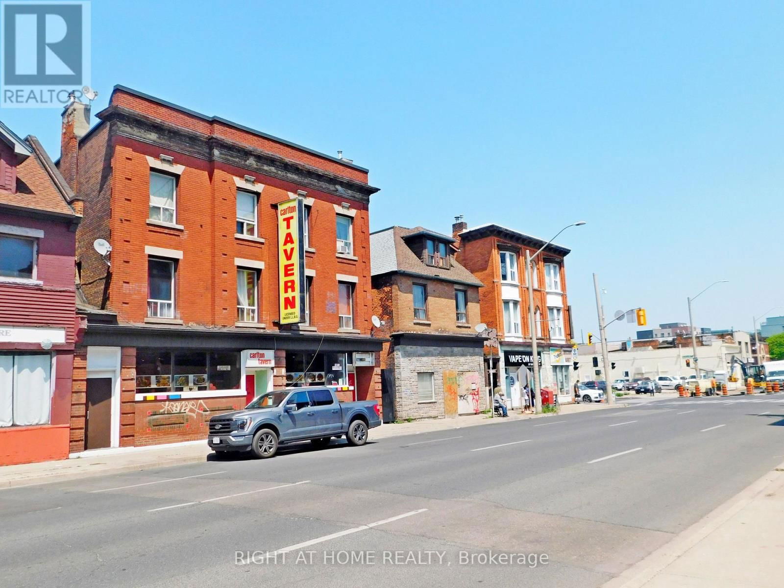 663 KING STREET EAST Image 34