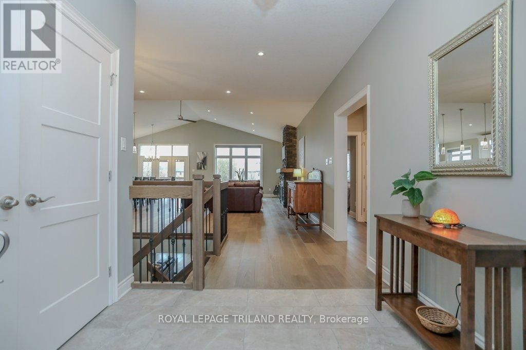 147 ROBIN RIDGE DRIVE Image 3