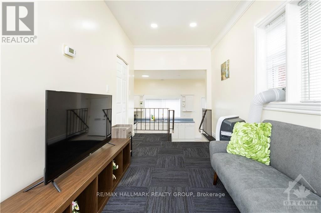 5 - 456 BRONSON AVENUE Image 17