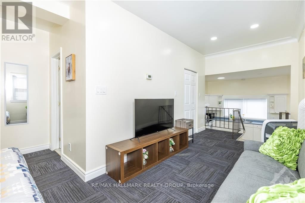 5 - 456 BRONSON AVENUE Image 18