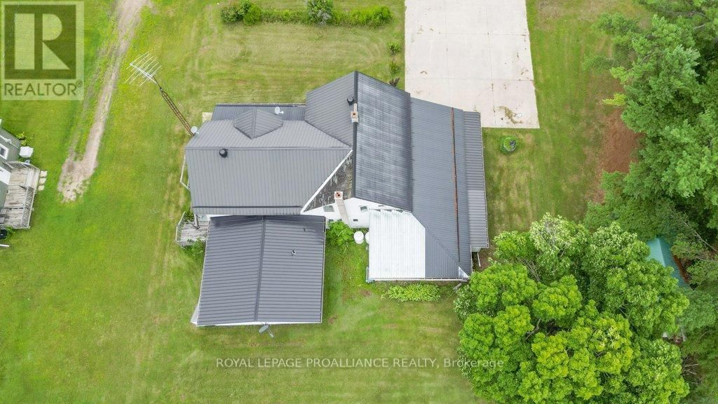 14248 HWY 41 CLOYNE Image 31