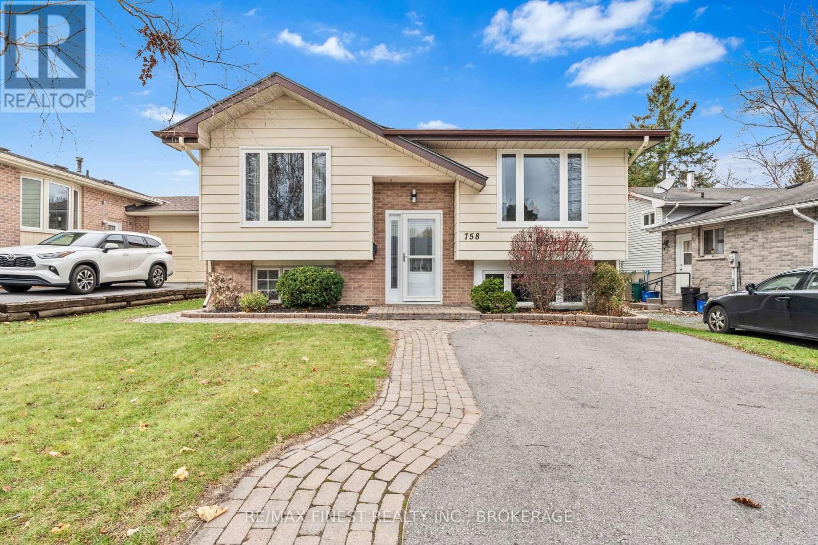 758 SOMERSET CRESCENT Image 2