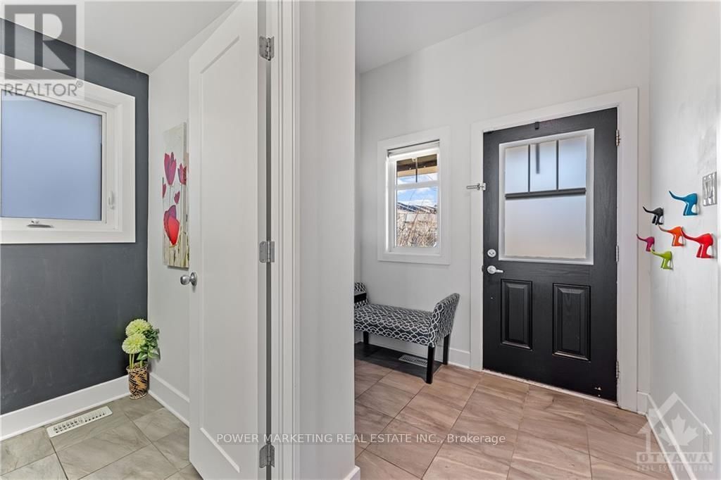 3355 WOODROFFE AVENUE Image 3