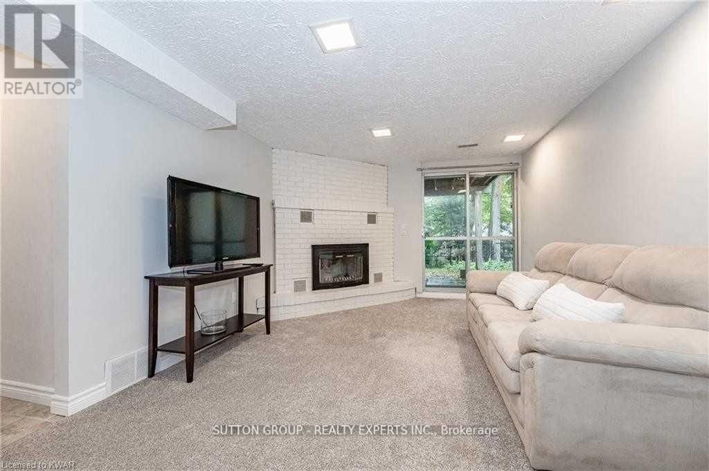 UPPER - 604 GLEN FORREST BOULEVARD Image 30