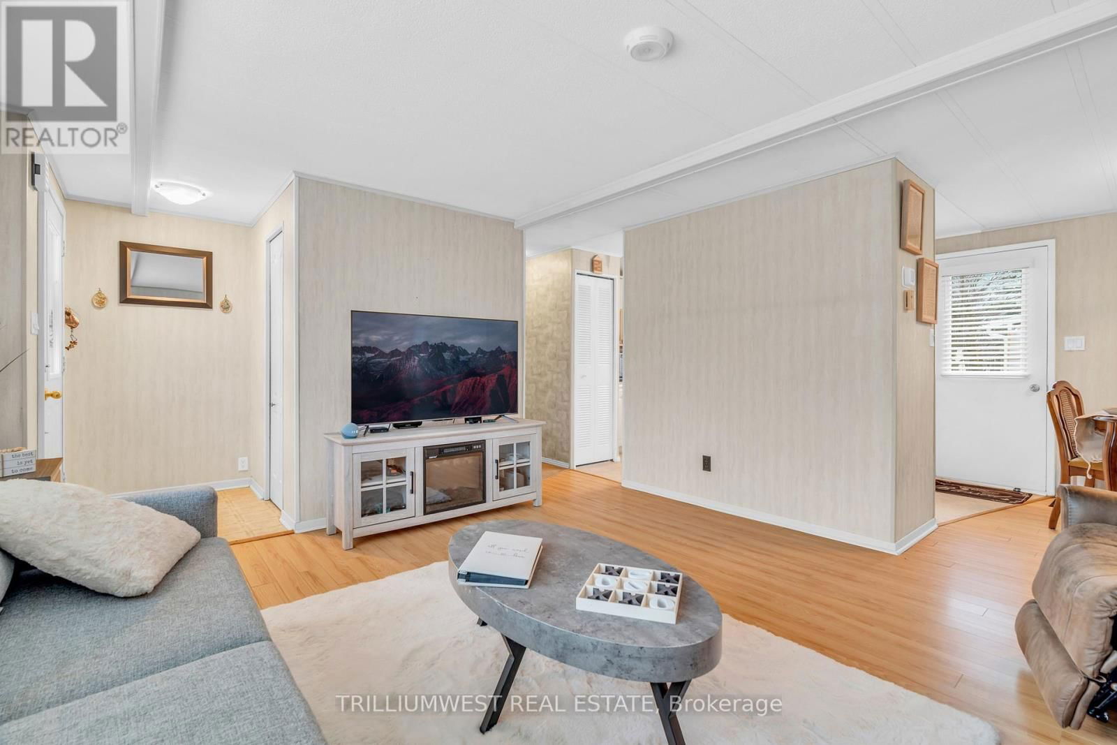 157 MISSISSAUGA PLACE Image 11