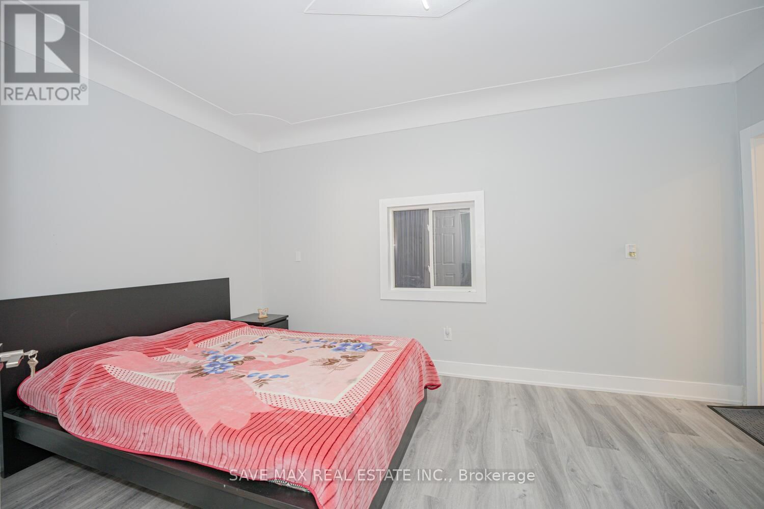 23 LYNDHURST STREET Image 13