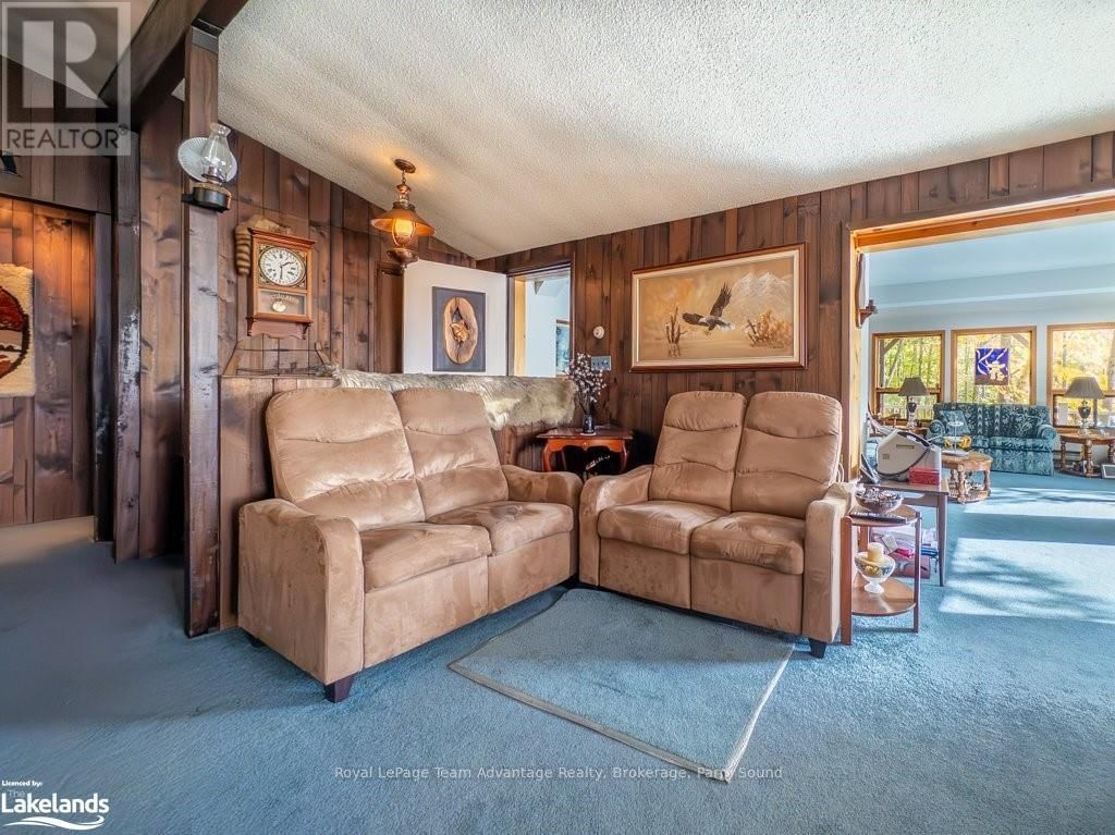 399 HORSESHOE Image 14