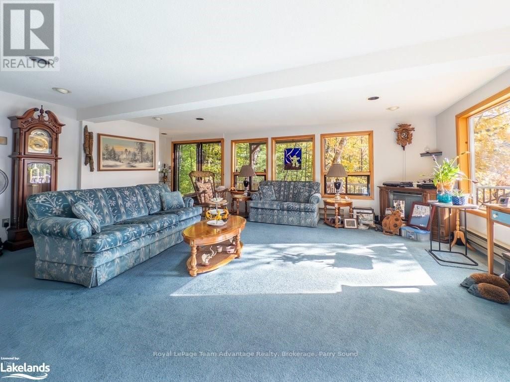 399 HORSESHOE Image 17
