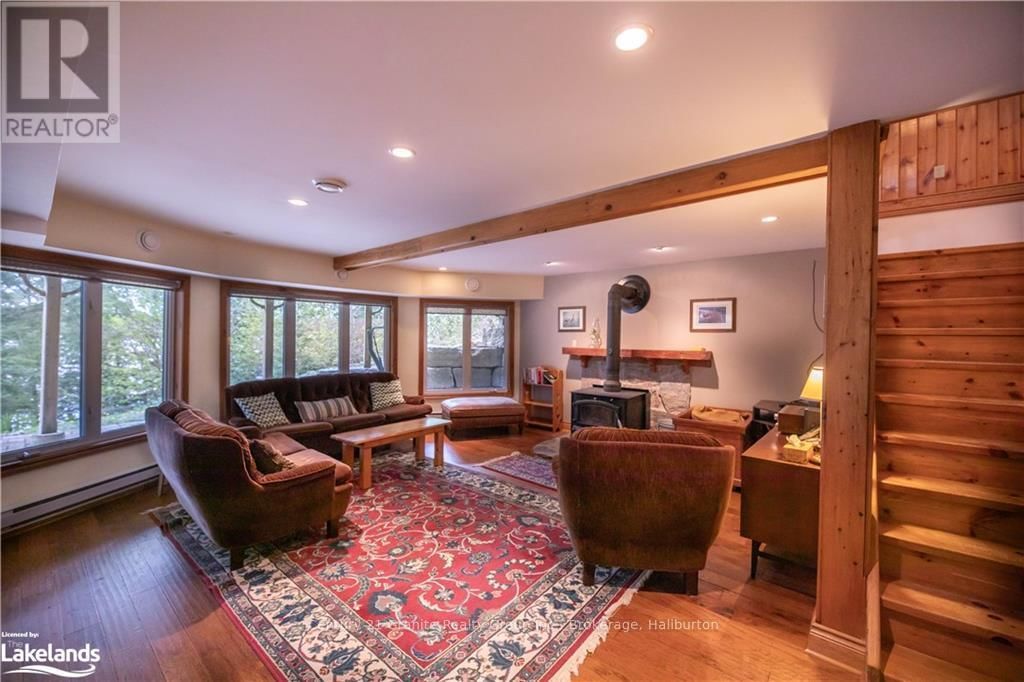 1016 PEGG DRIVE Image 22