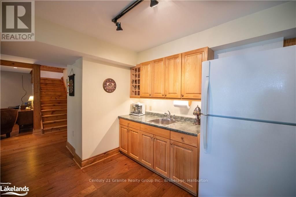 1016 PEGG DRIVE Image 24