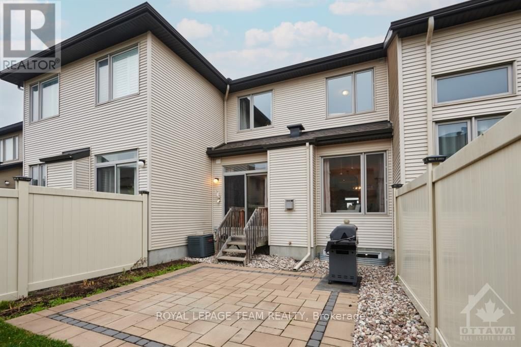 308 RAINROCK CRESCENT Image 24