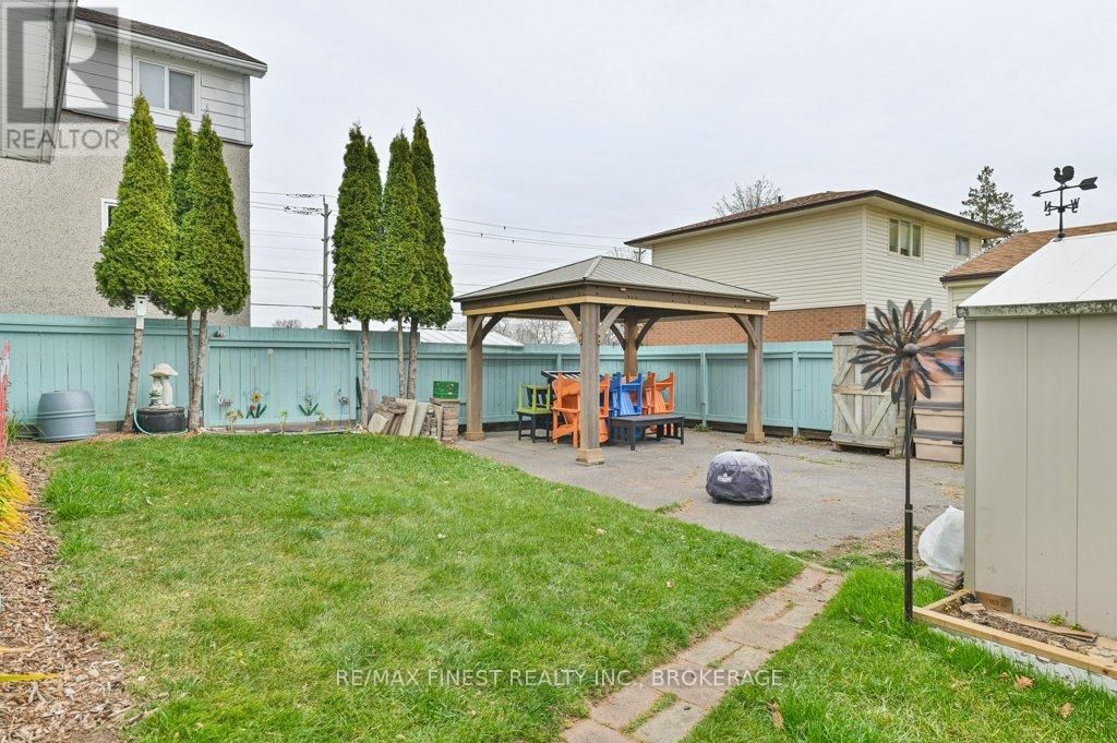 23 CASCADE BOULEVARD Image 29