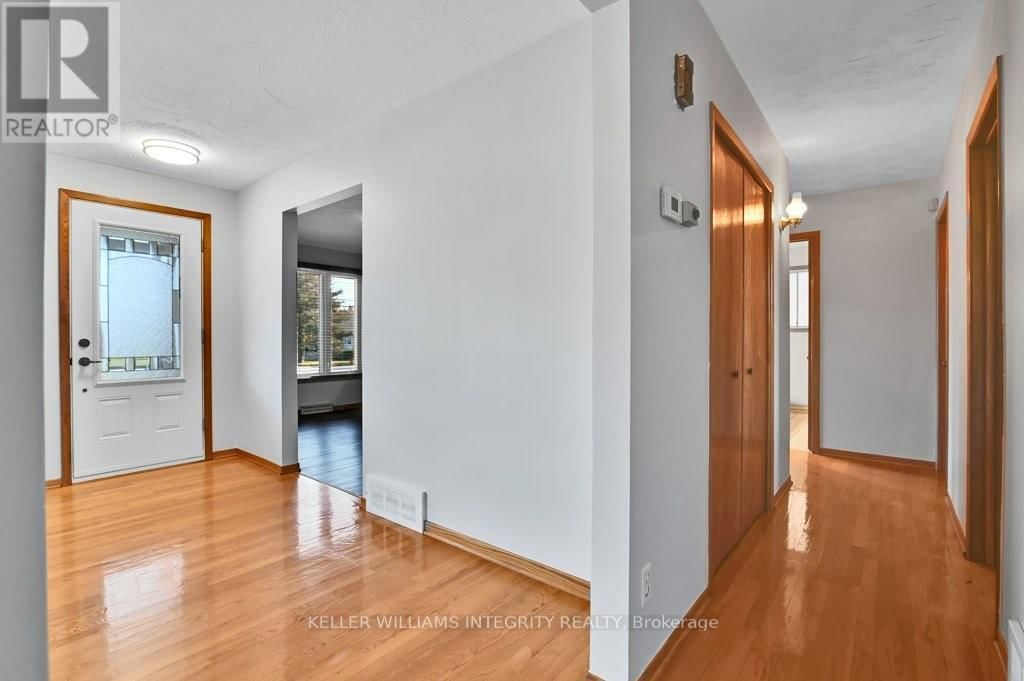 20397 PARK CRESCENT Image 16