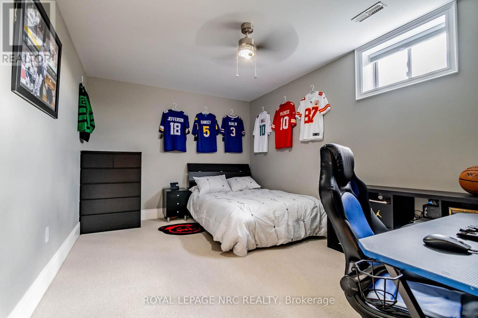 856 LORRAINE ROAD Image 30