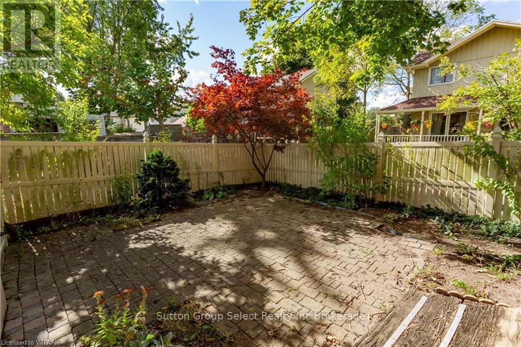 511 FERNDALE COURT Image 32