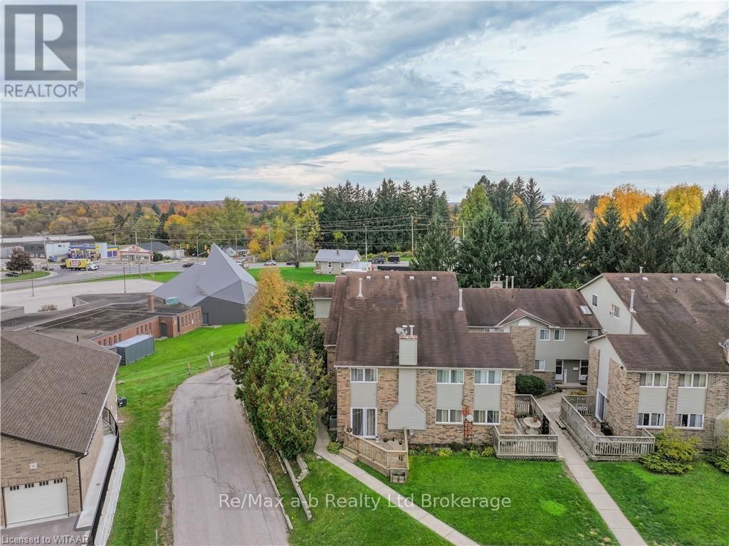 8 - 19 WREN COURT Image 2