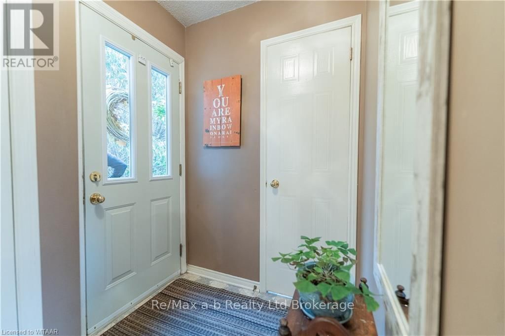 8 - 19 WREN COURT Image 3