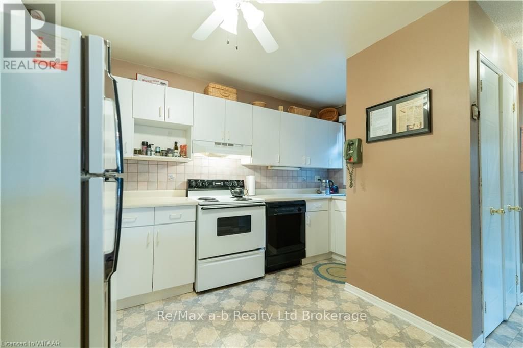 8 - 19 WREN COURT Image 6