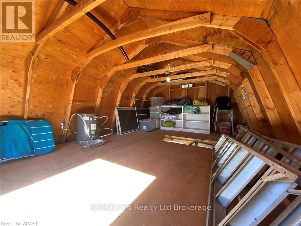 74 ERIE BOULEVARD Image 27