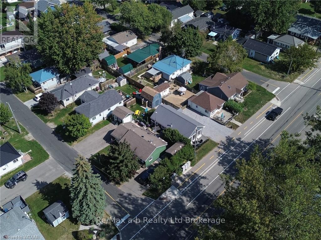 74 ERIE BOULEVARD Image 31