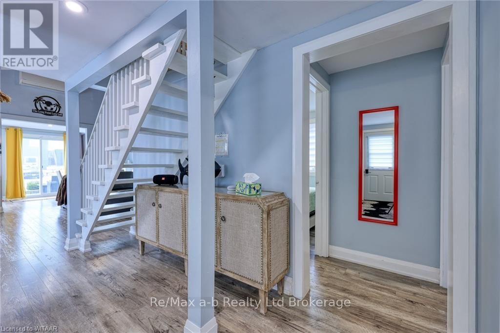 74 ERIE BOULEVARD Image 4