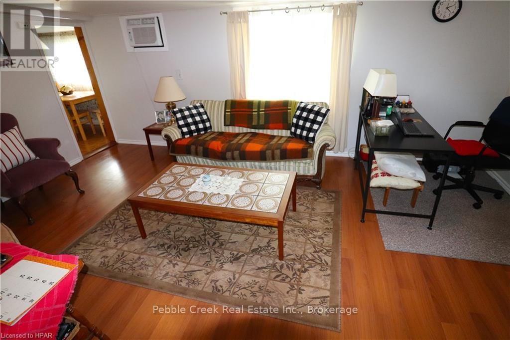 28 SUTTON DRIVE Image 16