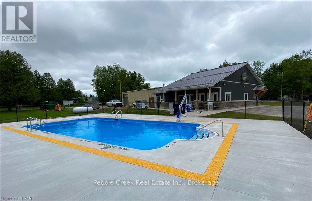 28 SUTTON DRIVE Image 30