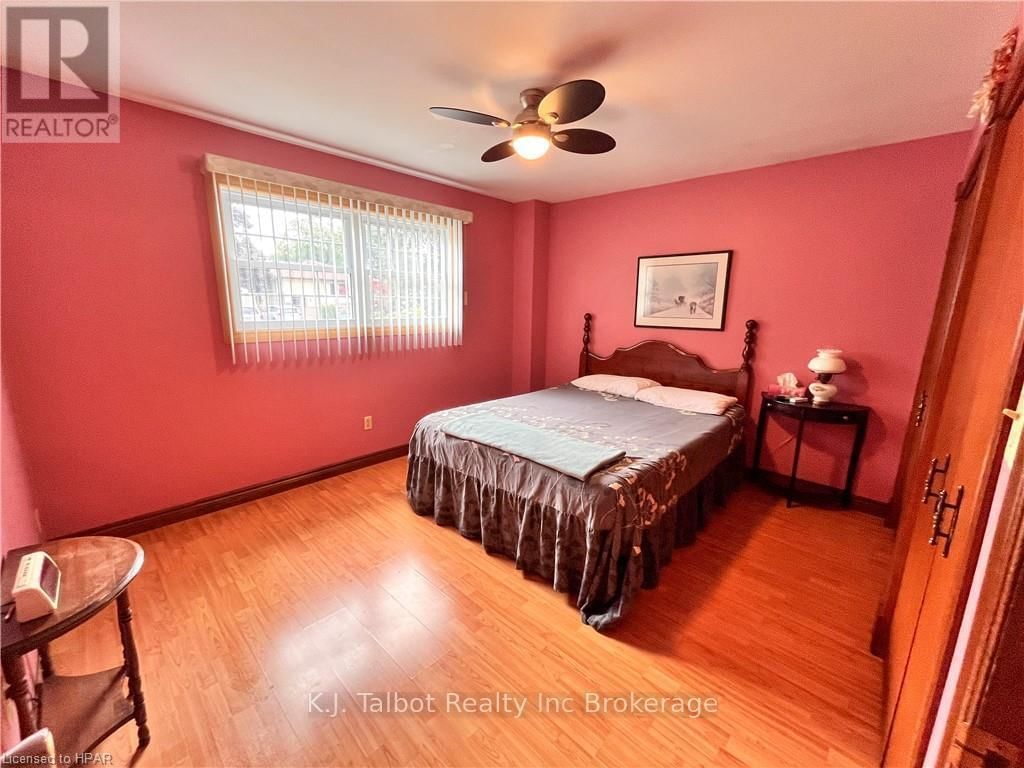 154 BLAKE STREET EAST Image 15