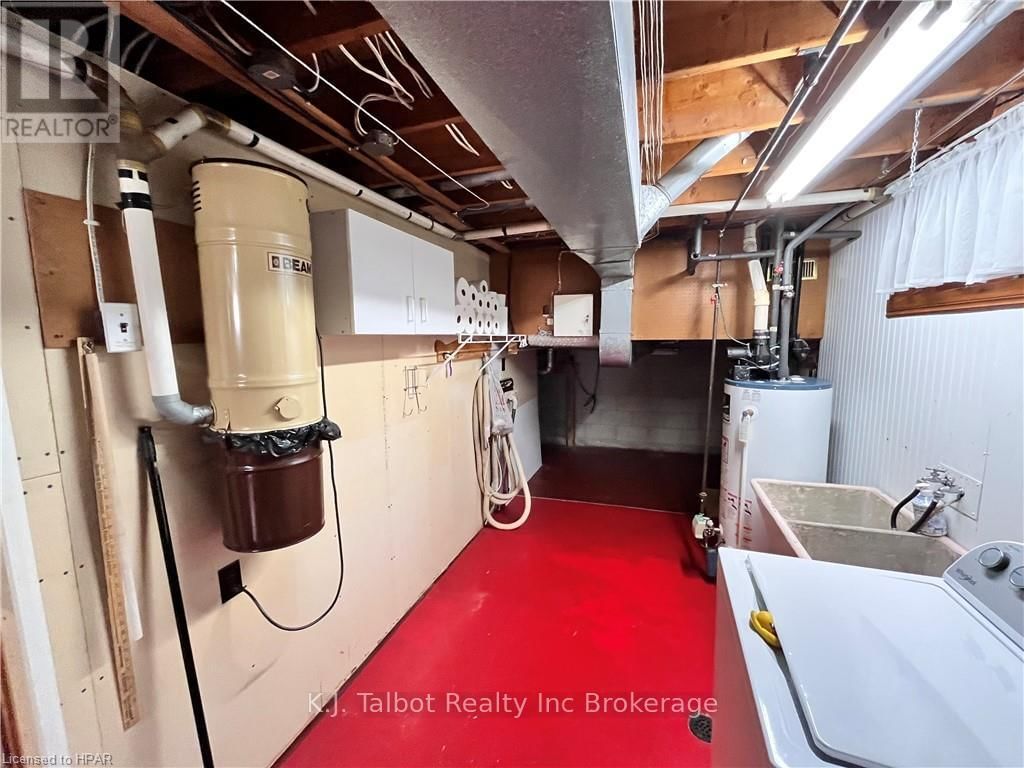 154 BLAKE STREET EAST Image 26