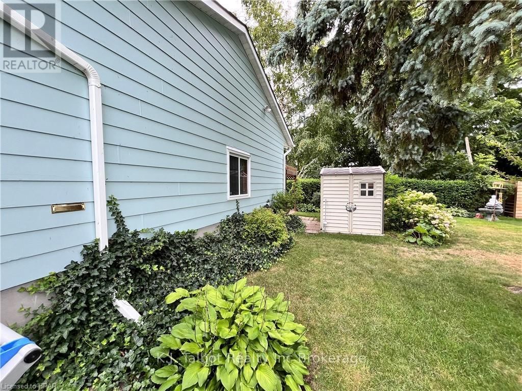 154 BLAKE STREET EAST Image 30