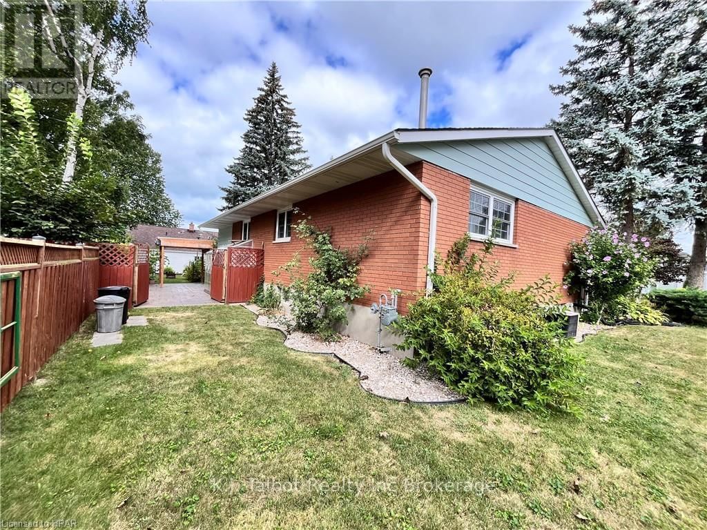 154 BLAKE STREET EAST Image 32