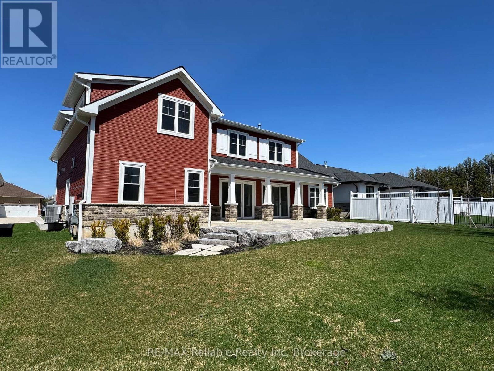 6 THIMBLEWEED DRIVE Image 12