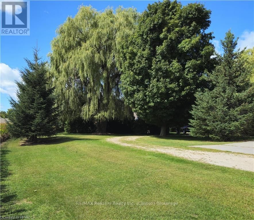 75551 BLUEWATER HIGHWAY Image 29