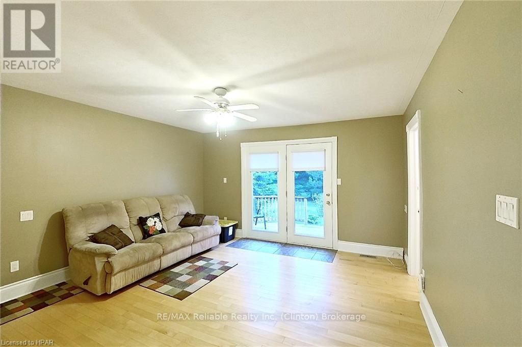 75551 BLUEWATER HIGHWAY Image 7